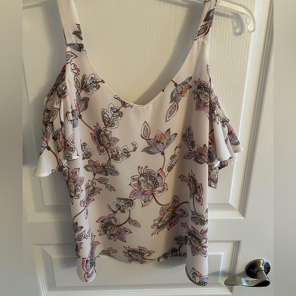 Adorable Flutter Sleeve blouse